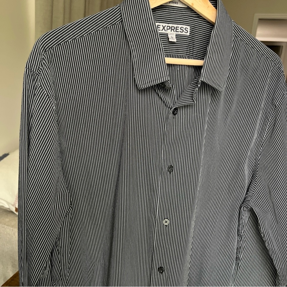 Express Men’s Black/white Fitted Longsleeve Striped Button Up Size XL 17-17.5 - Picture 4 of 15